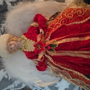 WINDY HILL COLLECTION RED AND WHITE BEAUTIFUL ANGEL CHRISTMAS TREE TOPPER